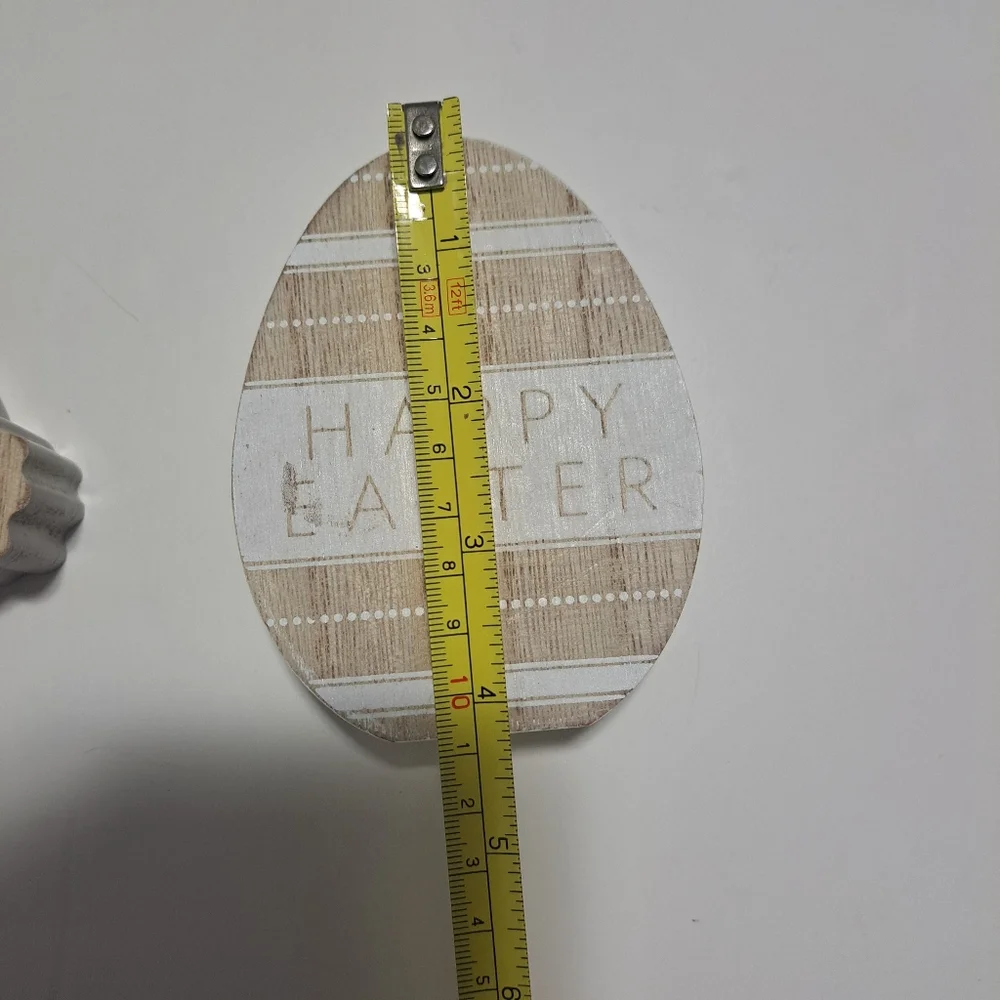 N/A charming wooden
